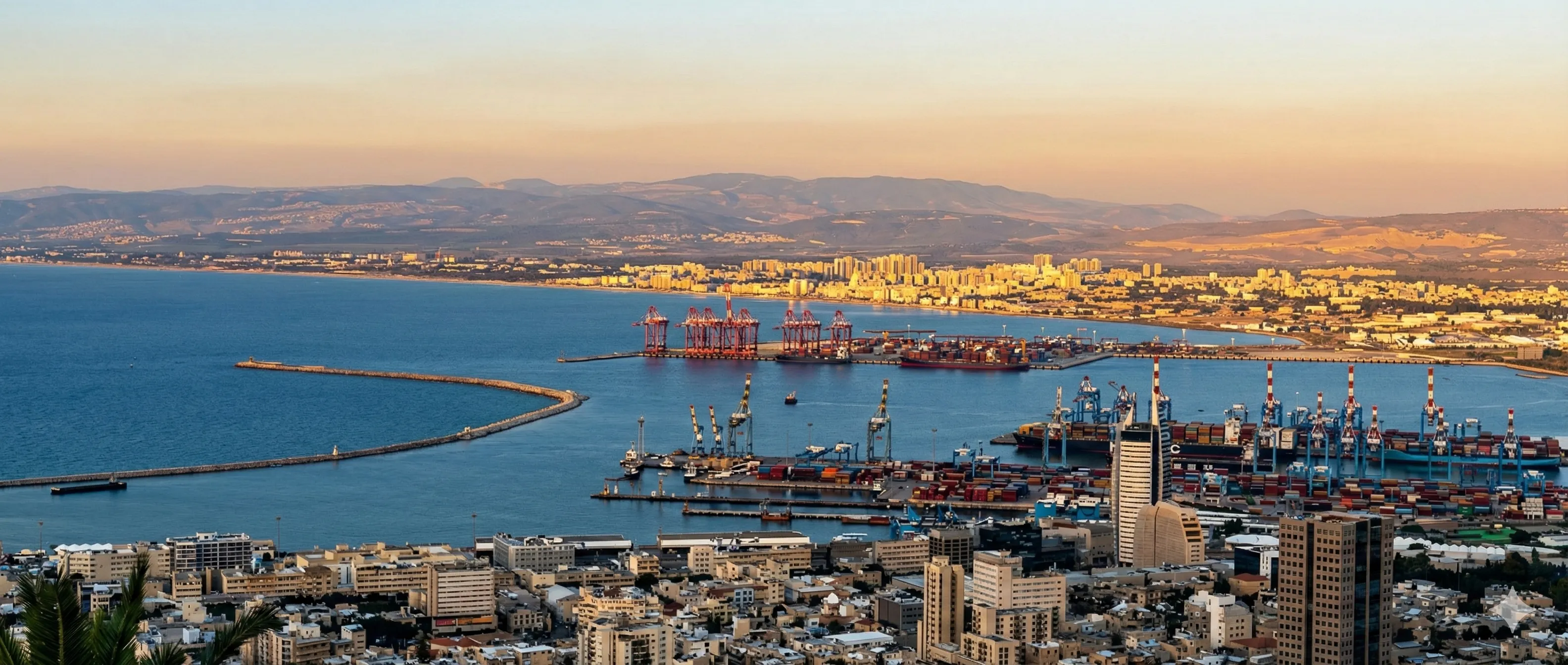 שייט בחיפה, אווירה קסומה